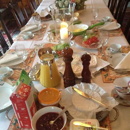 Gjedsjo Gaard Bed & Breakfast